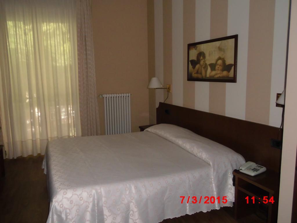 Albergo Ponte Vecchio Cernobbio Phòng bức ảnh